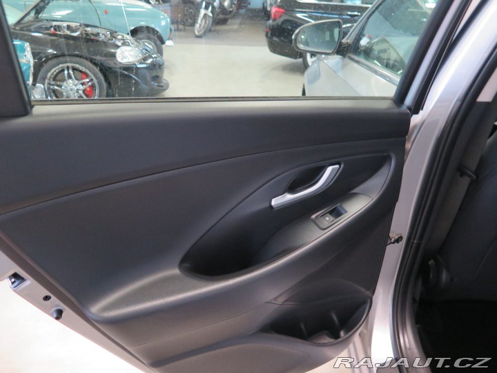 Hyundai i30 1.5T-GDi MHEV,tažné,kamer 2021