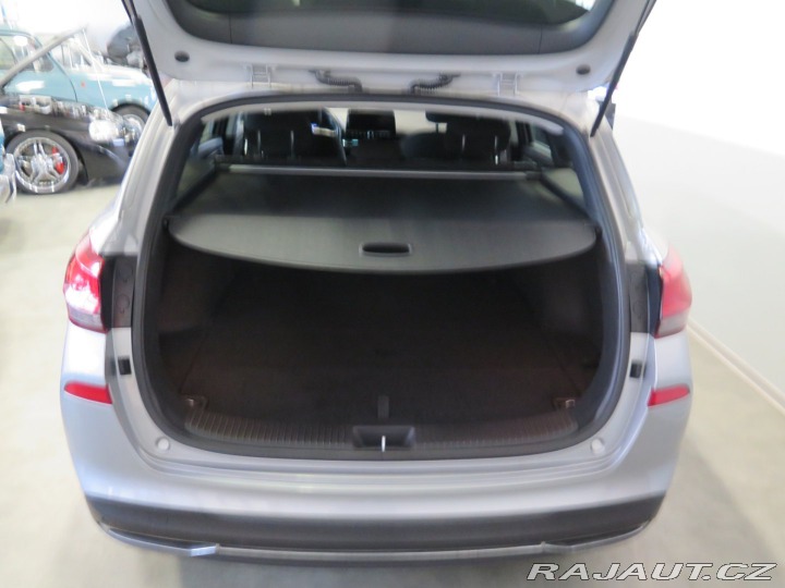 Hyundai i30 1.5T-GDi MHEV,tažné,kamer 2021