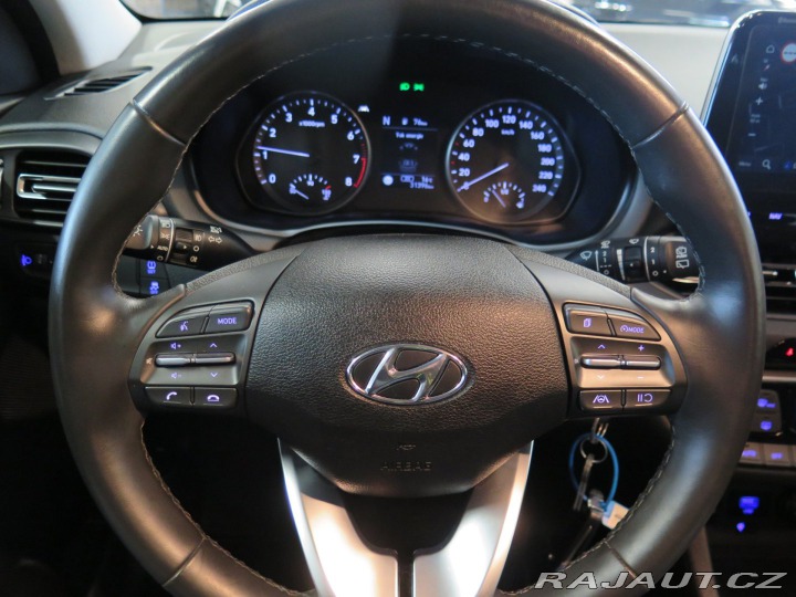 Hyundai i30 1.5T-GDi MHEV,tažné,kamer 2021