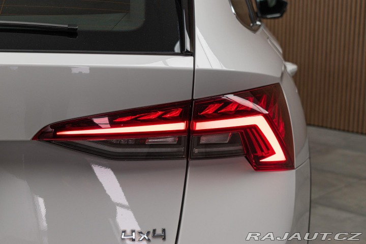 Škoda Octavia SCOUT 2.0 TSI 4x4*TAŽNÉ*Č 2022