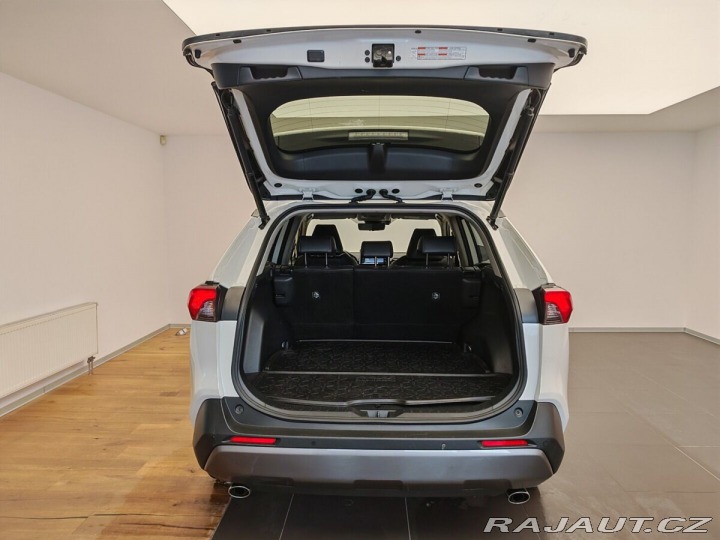 Toyota RAV4  2021
