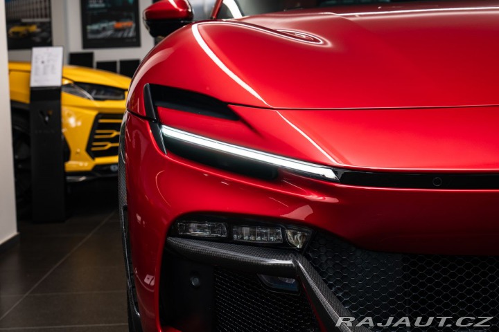 Ferrari Purosangue  2024