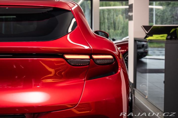 Ferrari Purosangue  2024