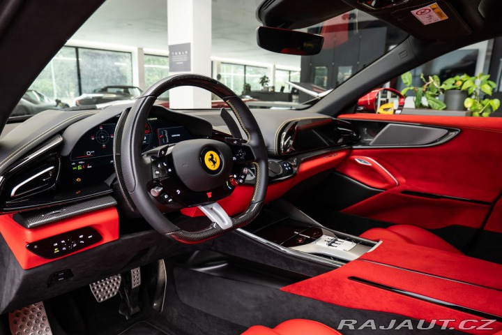 Ferrari Purosangue  2024