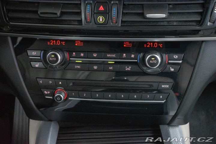 BMW X5 xDrive30d REZERVACE 2017