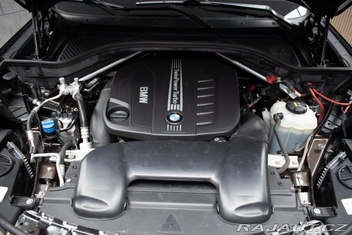 BMW X5 xDrive30d REZERVACE 2017