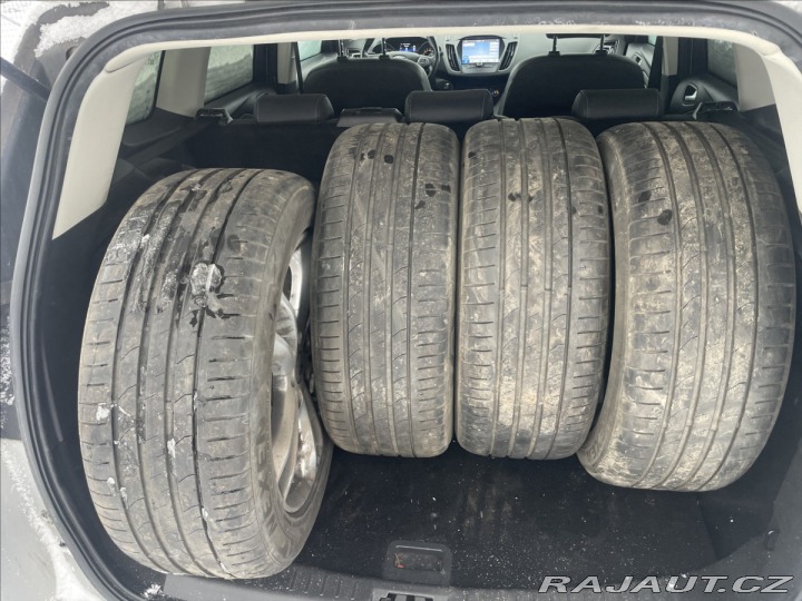 Ford Kuga 1,5 EcoBoost 110kw Tažné 2017