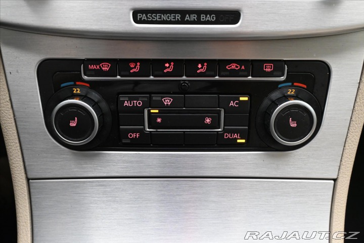 Volkswagen Passat CC 2,0 TSI 147 kW DSG Nav 2010