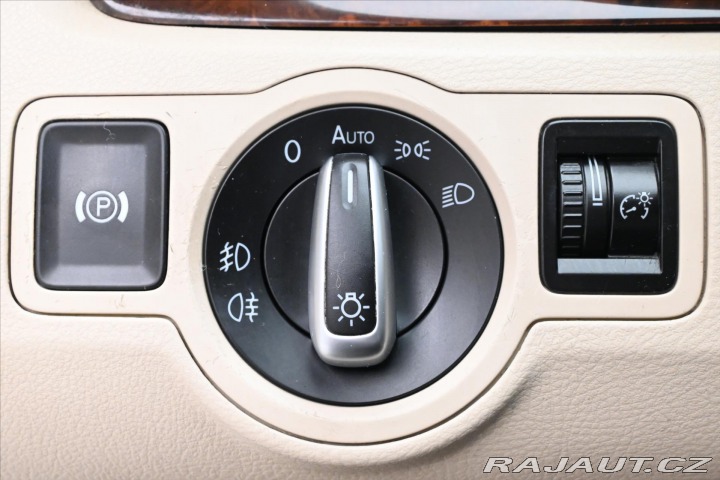 Volkswagen Passat CC 2,0 TSI 147 kW DSG Nav 2010