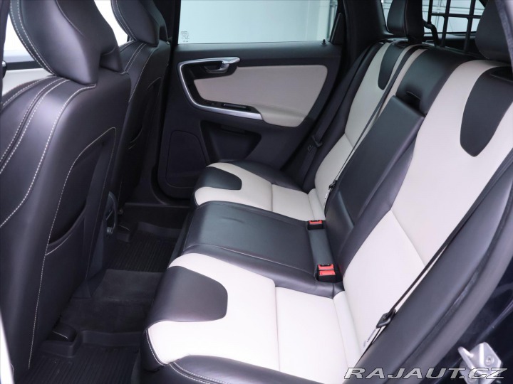 Volvo XC60 2,4 D4 140kW Aut. AWD Sum 2016