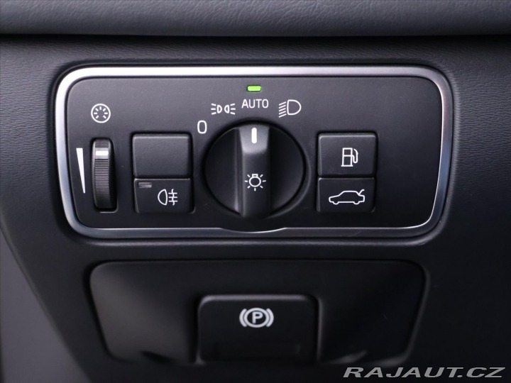 Volvo XC60 2,4 D4 140kW Aut. AWD Sum 2016