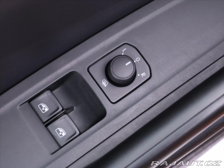 Škoda Fabia 1,0 MPI 1.Majitel LED Tem 2023