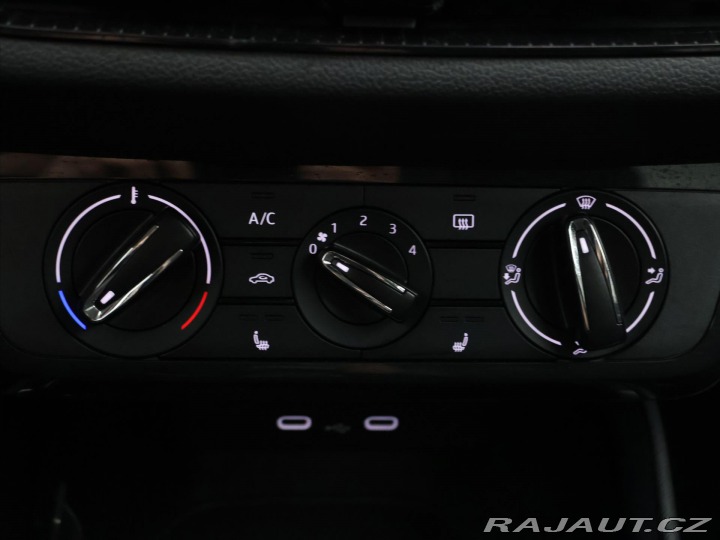 Škoda Fabia 1,0 MPI 1.Majitel LED Tem 2023