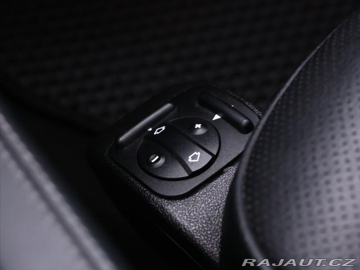 Mercedes-Benz GL 3,0 155kW 4Matic 7.míst 3 2010