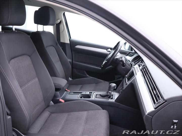 Volkswagen Passat 2,0 TDI 110kW DSG Comfort 2015