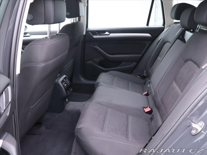 Volkswagen Passat 2,0 TDI 110kW DSG Comfort 2015