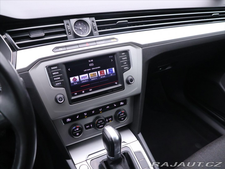 Volkswagen Passat 2,0 TDI 110kW DSG Comfort 2015