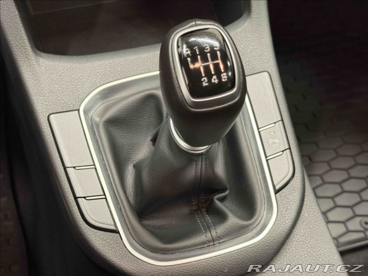 Hyundai i30 1,5 DPi COMFORT 1.MAJITEL 2024