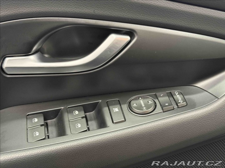 Hyundai i30 1,5 DPi COMFORT 1.MAJITEL 2024