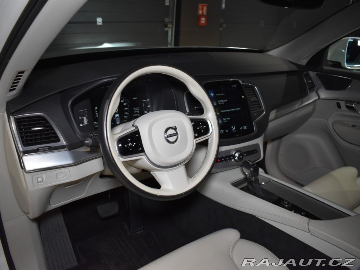 Volvo XC90 2,0 D5 AWD Mometum Vzduch 2018