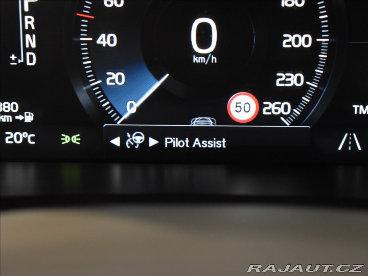 Volvo XC90 2,0 D5 AWD Mometum Vzduch 2018