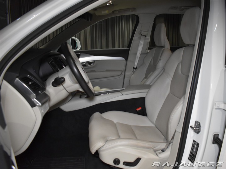 Volvo XC90 2,0 D5 AWD Mometum Vzduch 2018