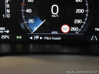 Volvo XC90 2,0 D5 AWD Mometum Vzduch 2018