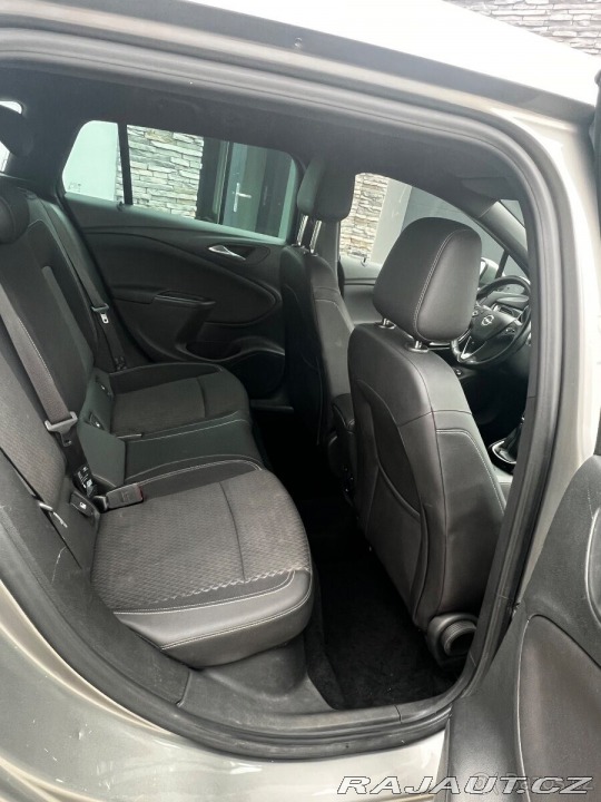 Opel Astra Sports Tourer BiTurbo 118 2017