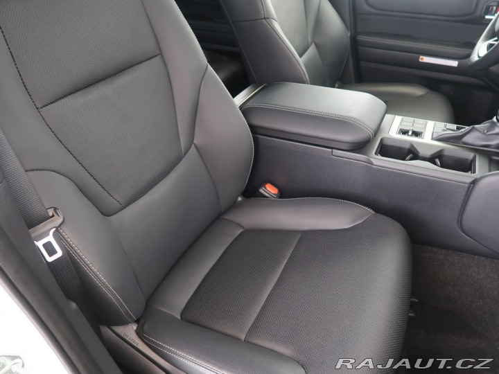 Toyota Land Cruiser 2.8D-4D,CZ,1Maj,4x4,Invin 2024