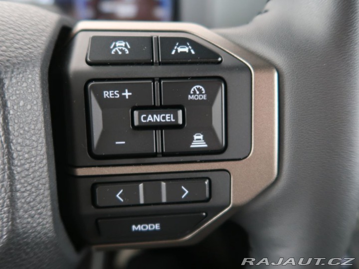 Toyota Land Cruiser 2.8D-4D,CZ,1Maj,4x4,Invin 2024