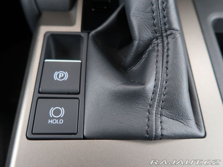 Toyota Land Cruiser 2.8D-4D,CZ,1Maj,4x4,Invin 2024