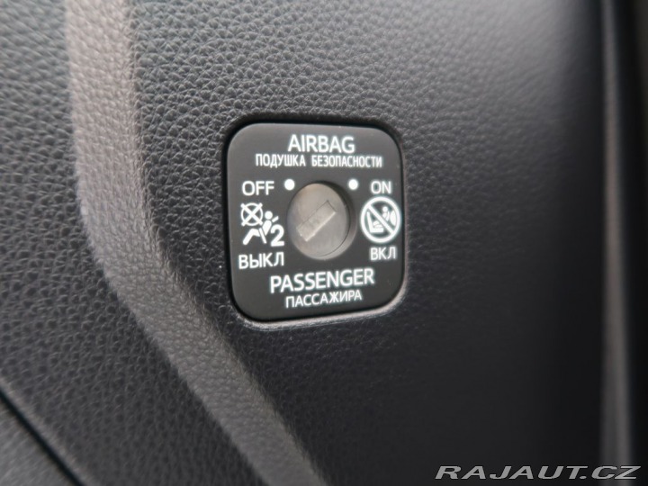 Toyota Land Cruiser 2.8D-4D,CZ,1Maj,4x4,Invin 2024