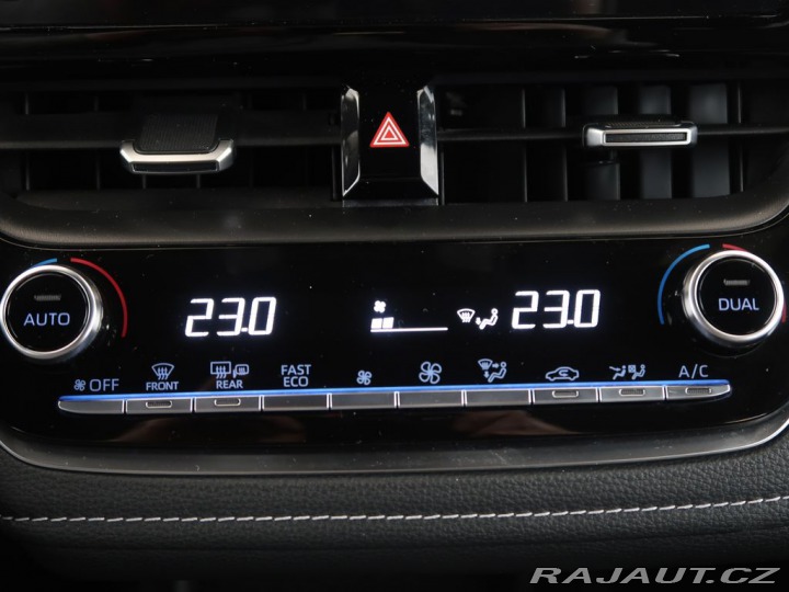 Toyota Corolla 1.8,Hybrid,CZ,1Maj,Comfor 2022