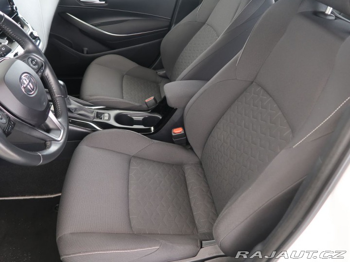 Toyota Corolla 1.8,Hybrid,CZ,1Maj,Comfor 2022