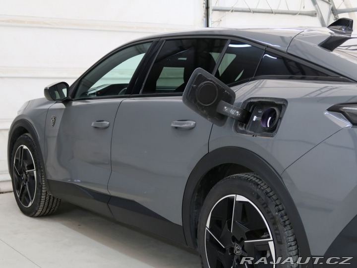 Peugeot Ostatní modely 1.6HYBRID,133kW,GT,AT8,NA 1800