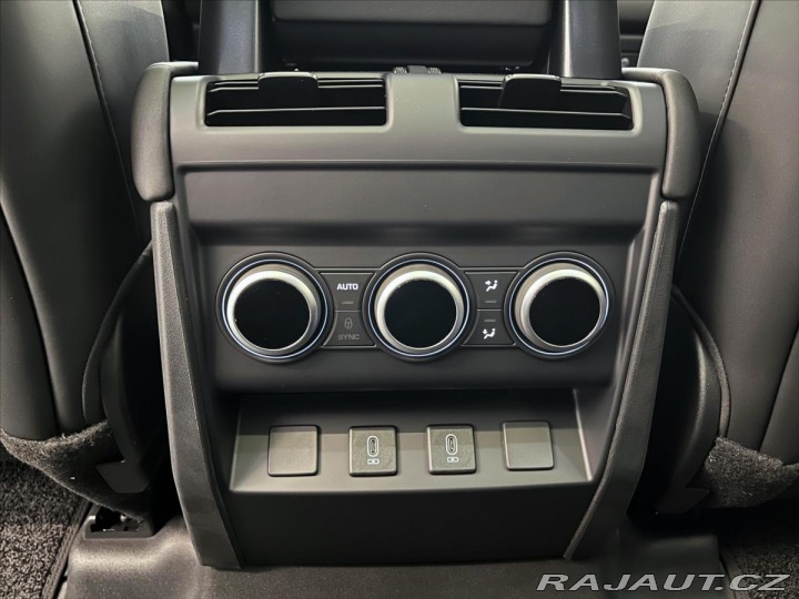 Land Rover Defender 3,0 X-Dynamic SE D350 AWD 2025