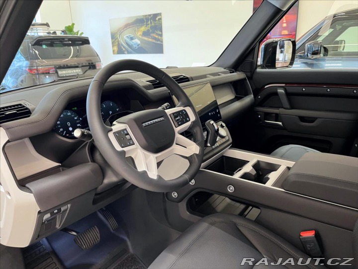 Land Rover Defender 3,0 130 X-Dynamic SE D350 2025