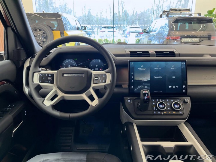 Land Rover Defender 3,0 130 X-Dynamic SE D350 2025