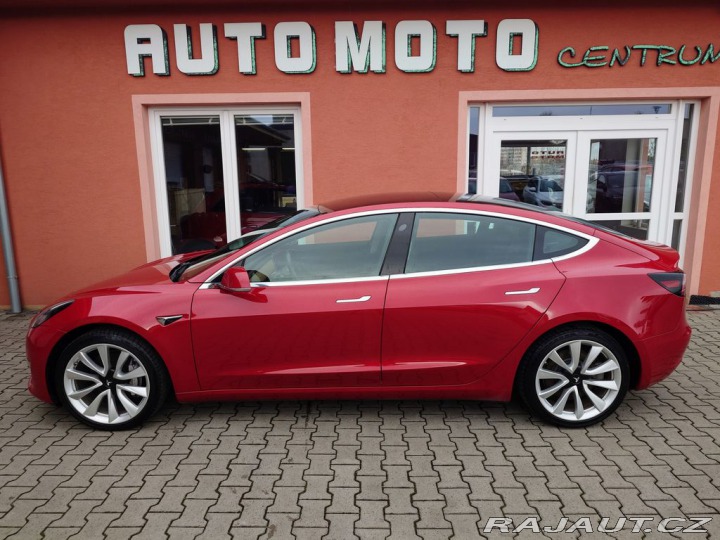 Tesla Model 3 Long Range D.M. Rezervace 2019