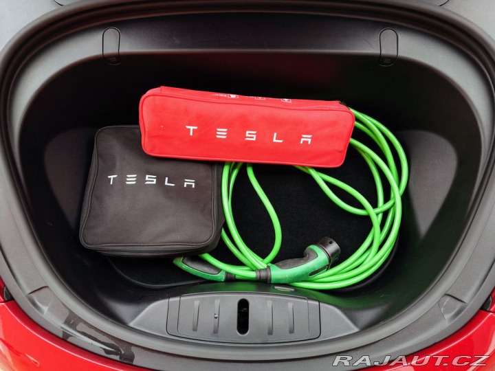 Tesla Model 3 Long Range D.M. Rezervace 2019
