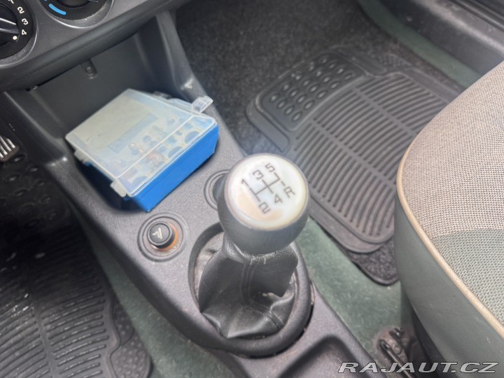 Peugeot Partner 2,0 HDI 66 KW STK KOLA 2003