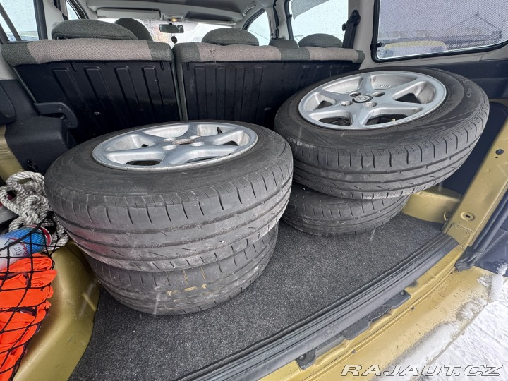 Peugeot Partner 2,0 HDI 66 KW STK KOLA 2003