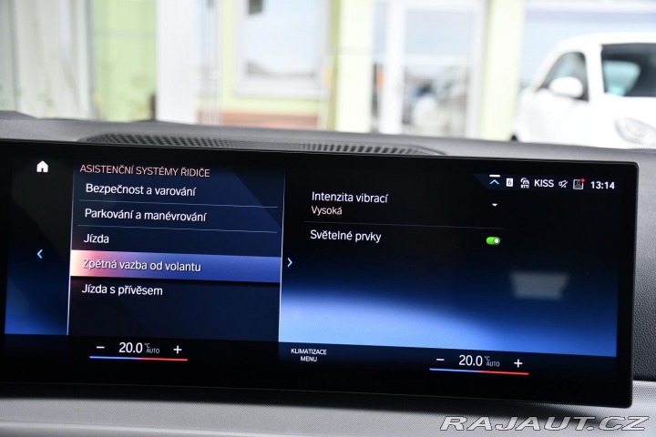 BMW 3 320d xDrive TAŽNÉ 1M ČR 2024