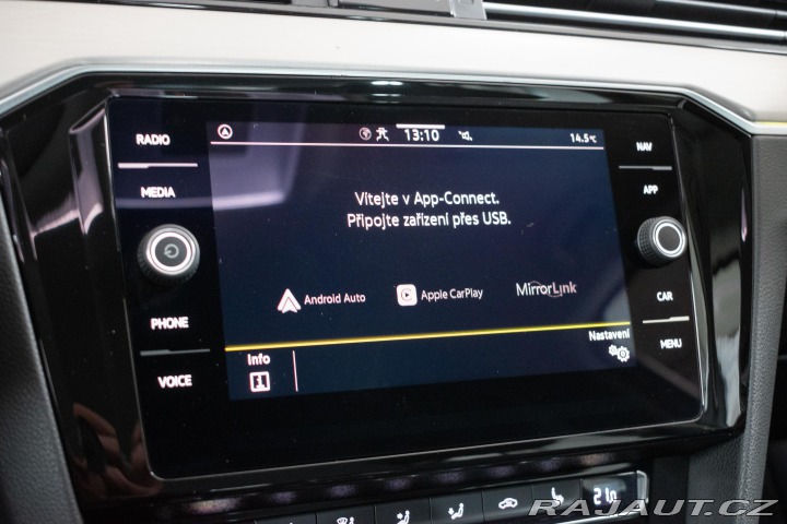 Volkswagen Passat 2.0 TDI REZERVACE 2020