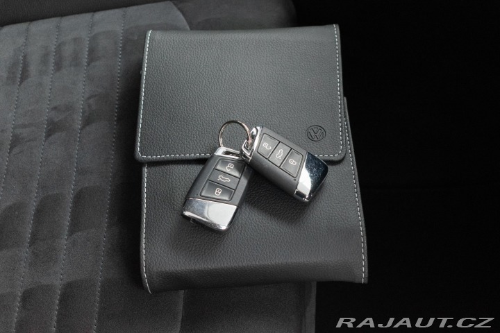 Volkswagen Passat Variant 2.0 TDI ELEGANCE* 2020