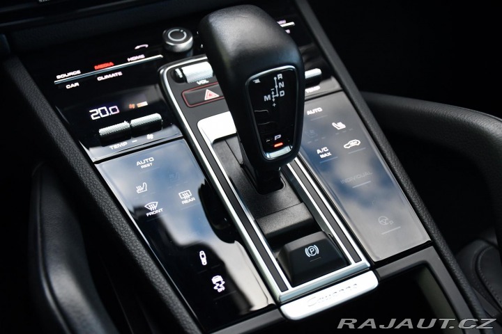 Porsche Cayenne 3.0V6 PLATINUM EDITION AP 2022