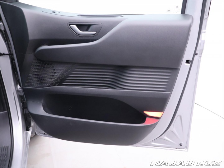 Hyundai Staria 2,2 CRDi 130kW Style Auto 2024