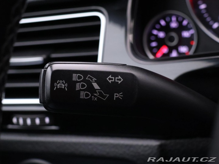 Volkswagen Touareg 3,0 TDI V6 DSG R-LINE CZ 2014