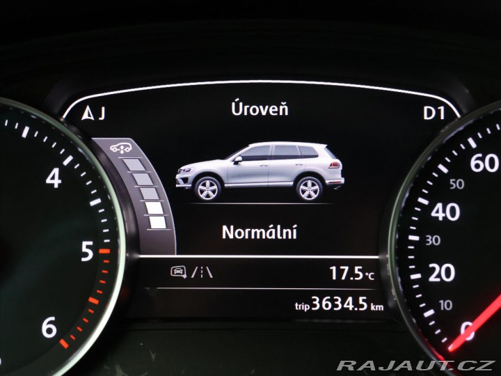 Volkswagen Touareg 3,0 TDI V6 DSG R-LINE CZ 2014