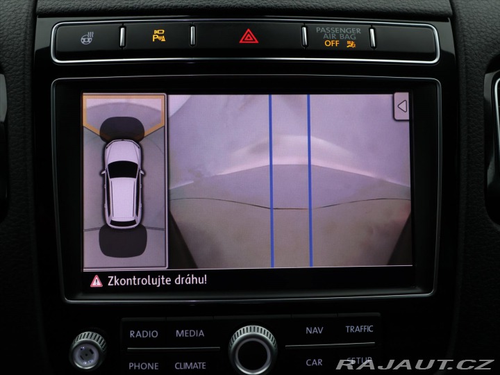 Volkswagen Touareg 3,0 TDI V6 DSG R-LINE CZ 2014